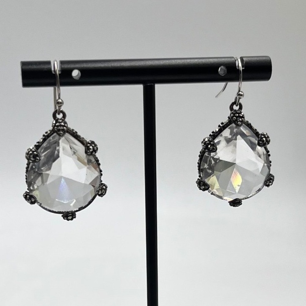 Vintage A925 Sterling Silver
Marcasite Faceted Glass Teardrop
Dangle Earrings